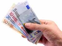 Půjčit si můžete od 50 000 Kč do 5.000.000.000.000 Kč